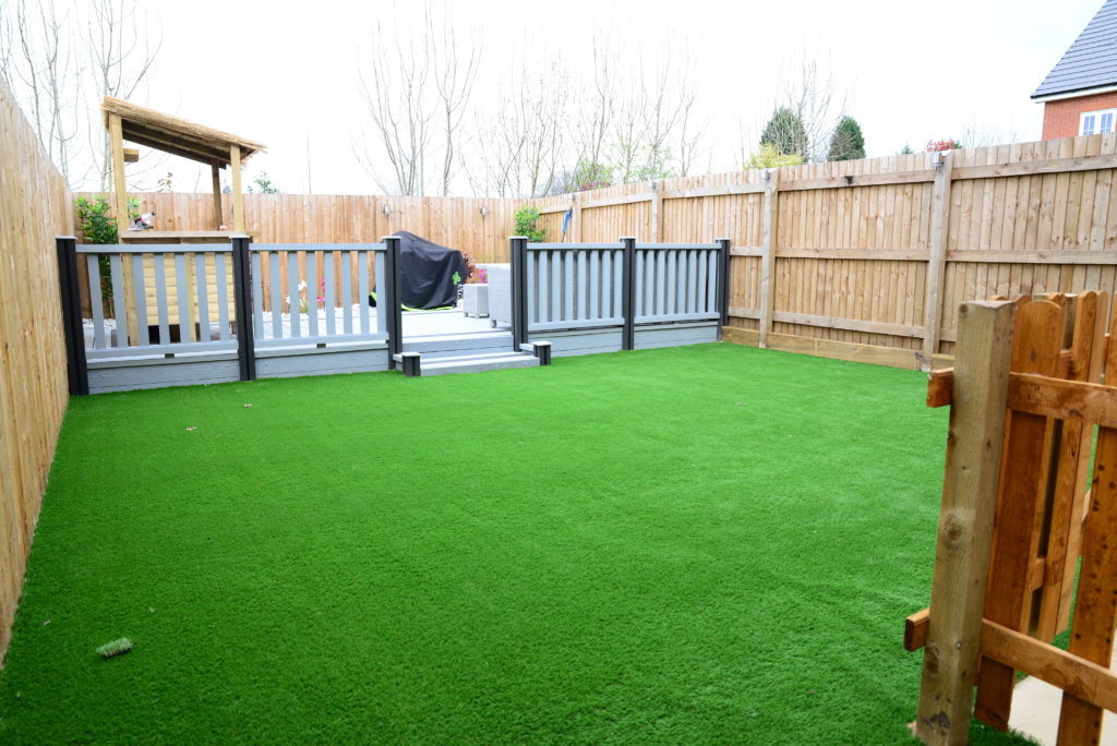 Artificial Grass & Railing Kit